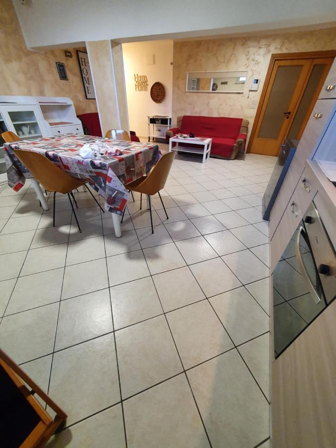 Casa Dell'Ape Maia Apartment Termoli Luaran gambar